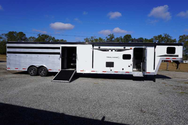 Trailer Photo 2