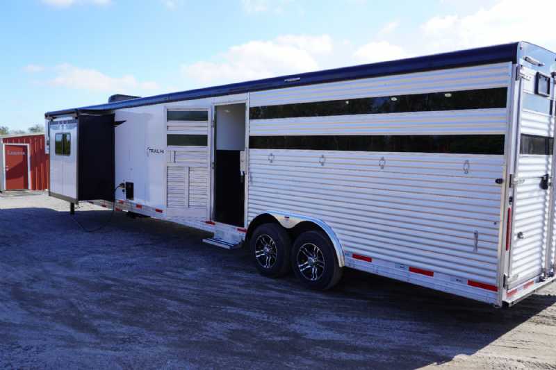 Trailer Photo 8