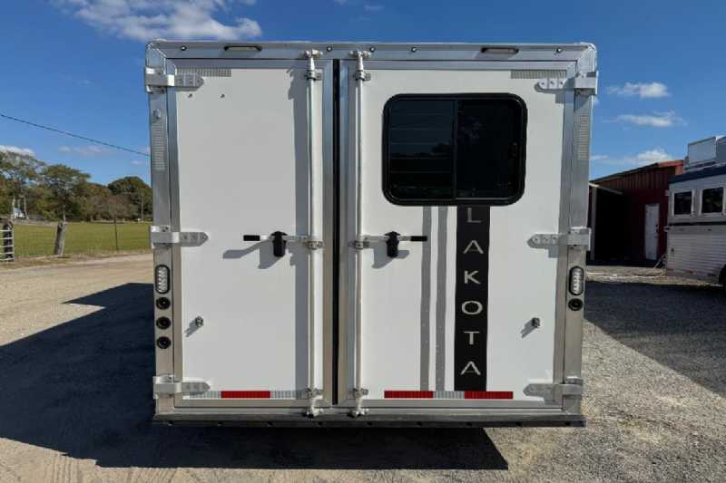 Trailer Photo 7