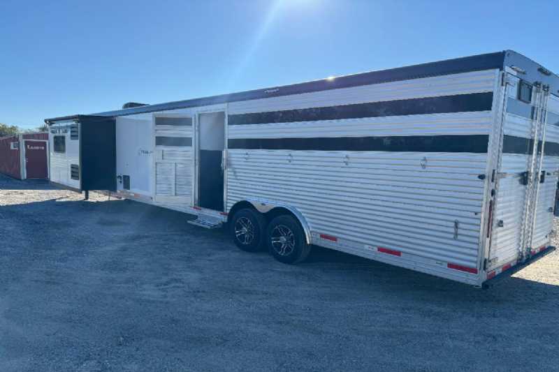 Trailer Photo 7