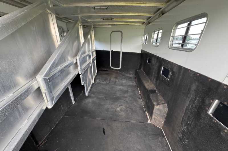 Trailer Photo 17
