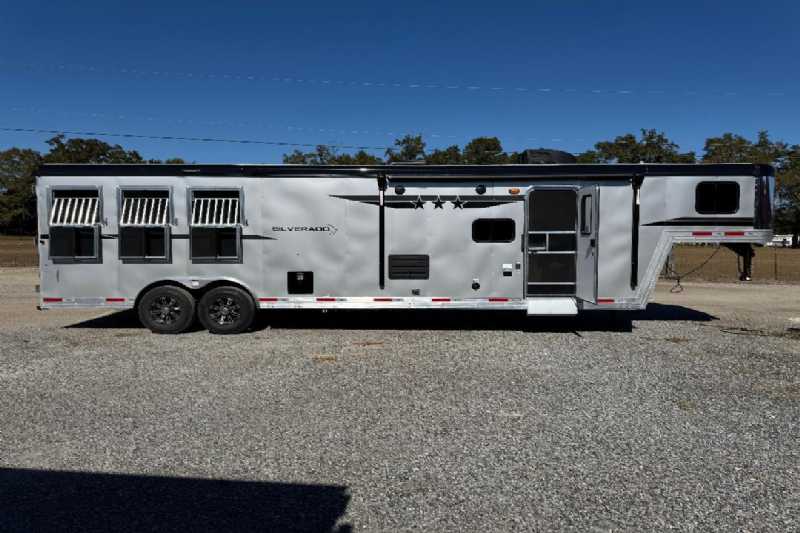 Trailer Photo 2