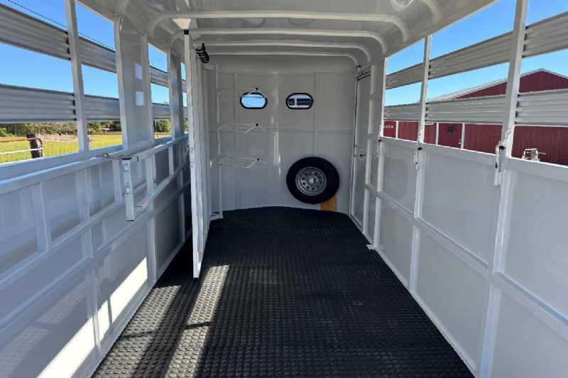 Trailer Photo 10
