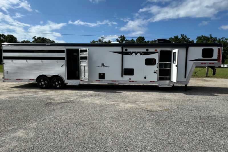 Trailer Photo 2