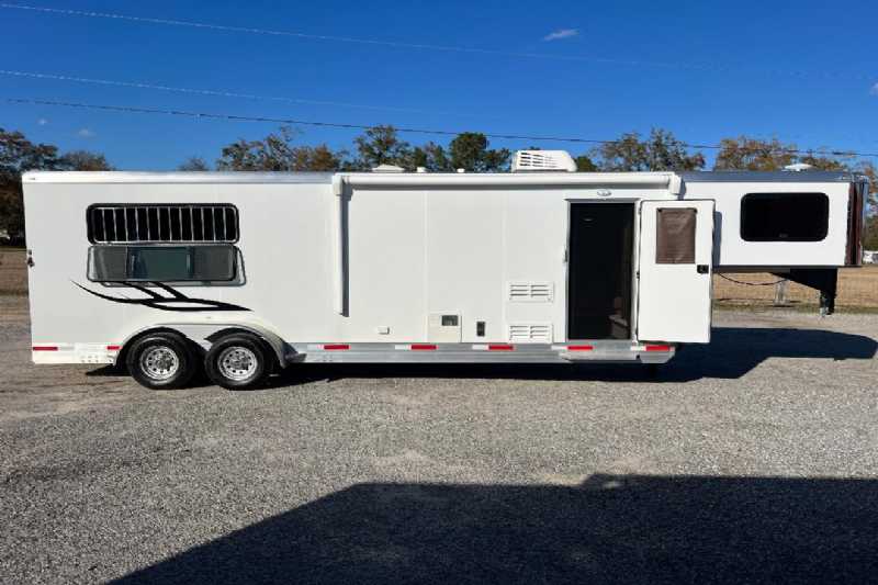 Trailer Photo 2