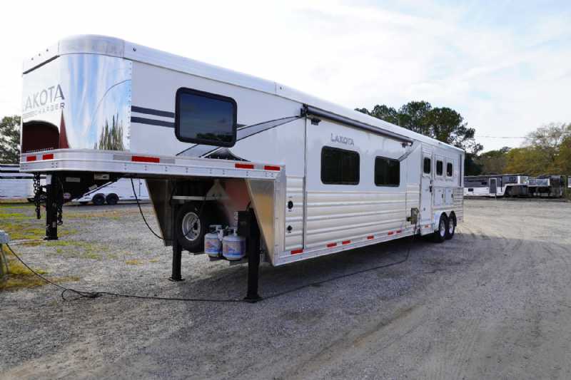 Trailer Photo 5