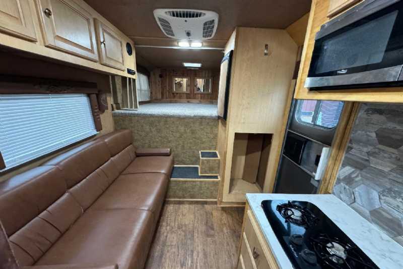 Trailer Photo 16