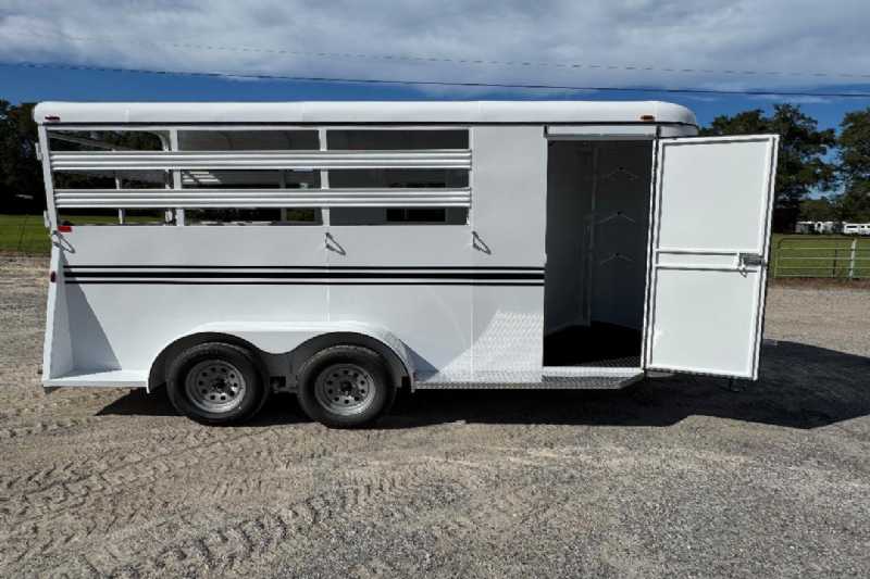 Trailer Photo 2