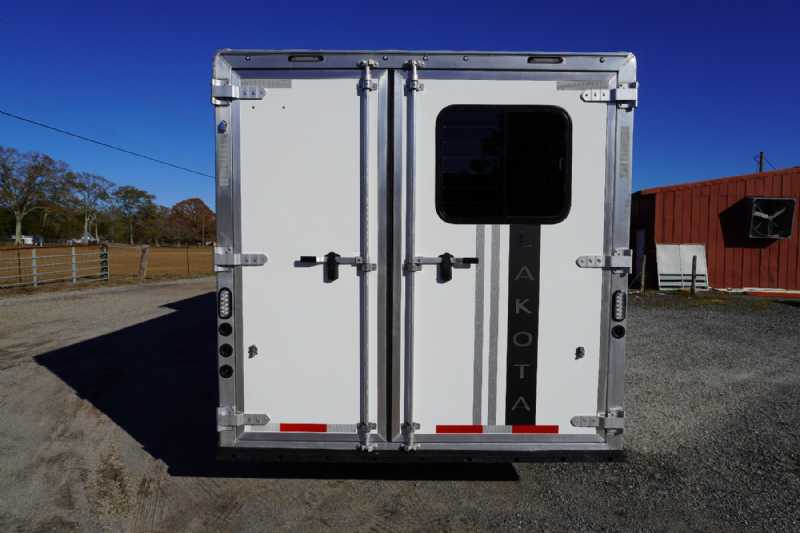 Trailer Photo 7