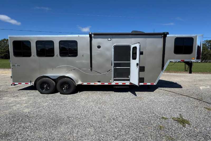 Trailer Photo 2