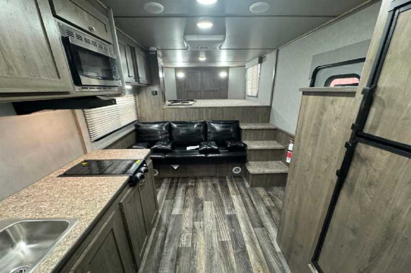 Trailer Photo 7