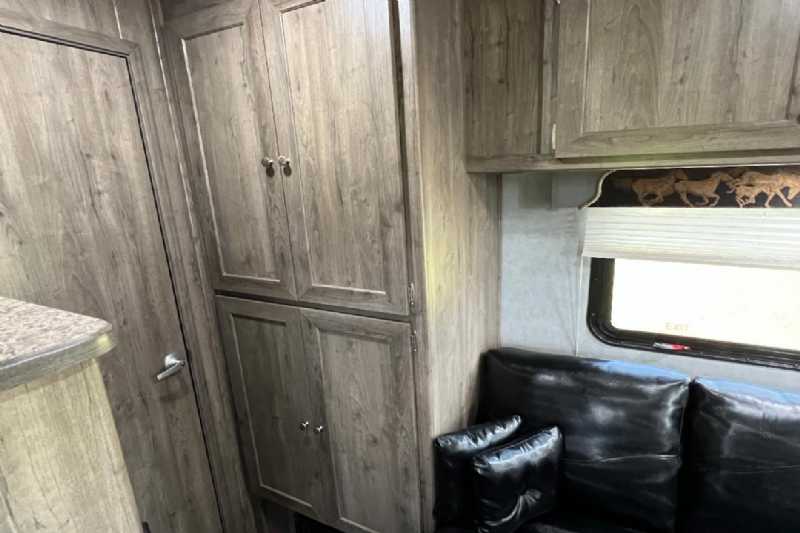 Trailer Photo 18