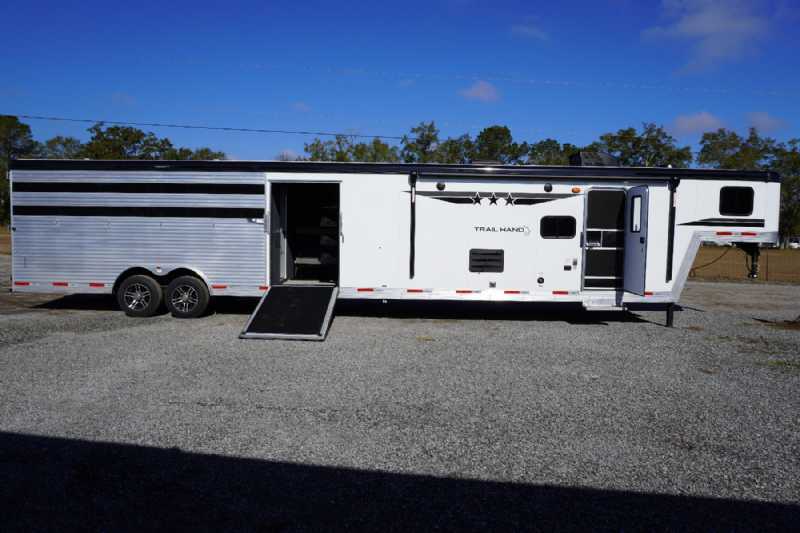Trailer Photo 2