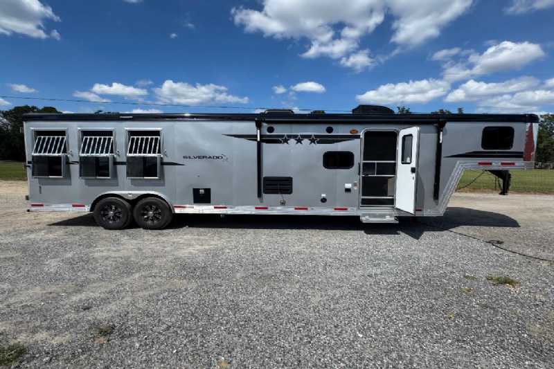 Trailer Photo 2