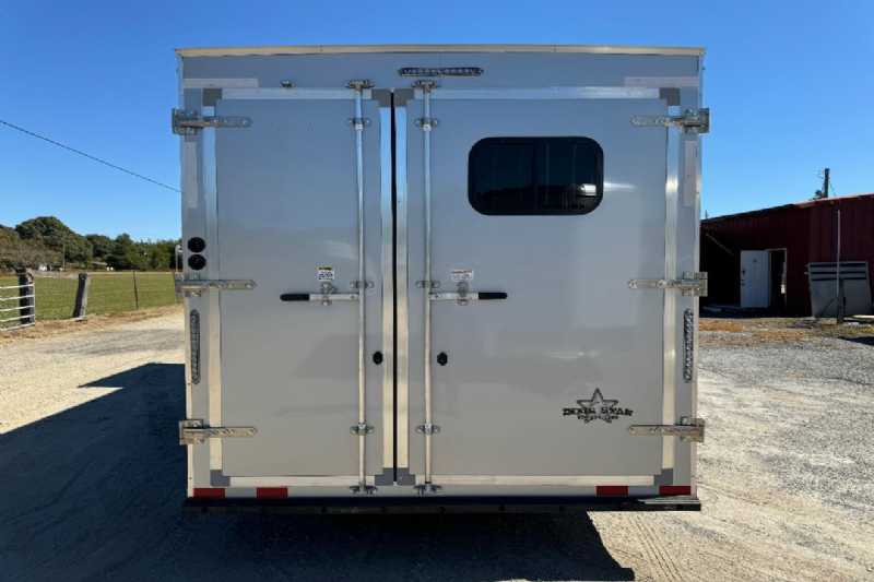 Trailer Photo 7