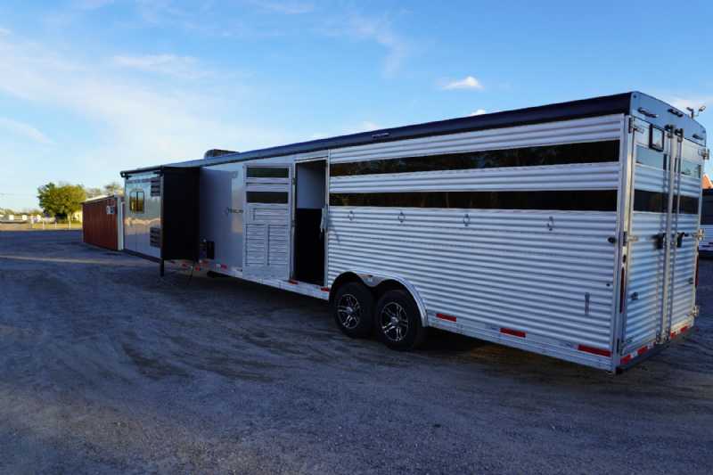 Trailer Photo 8