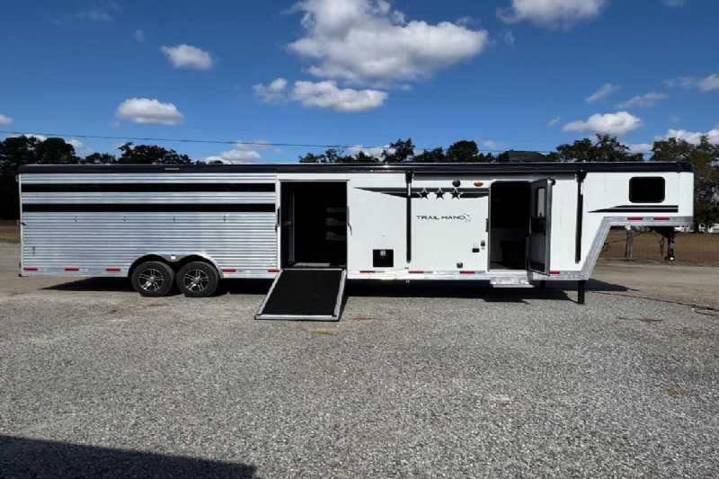 Trailer Photo 2