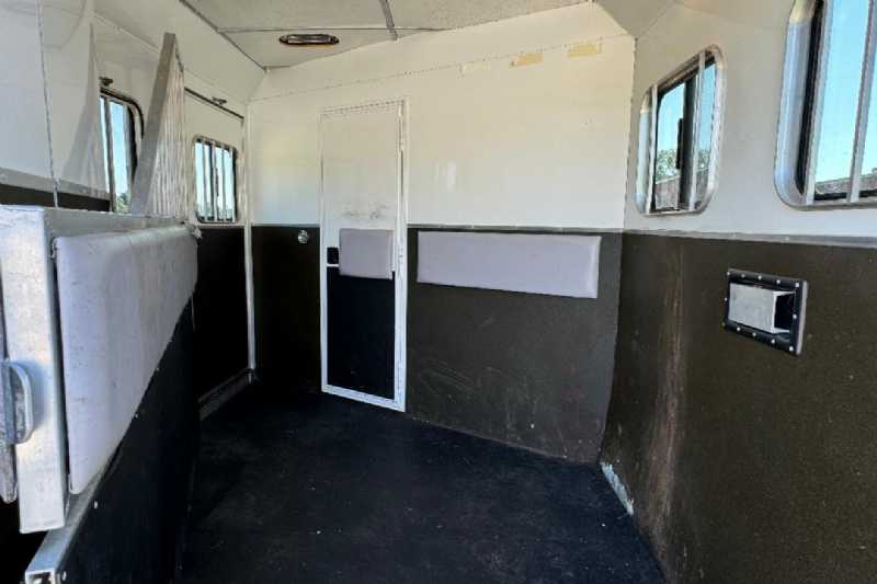Trailer Photo 22