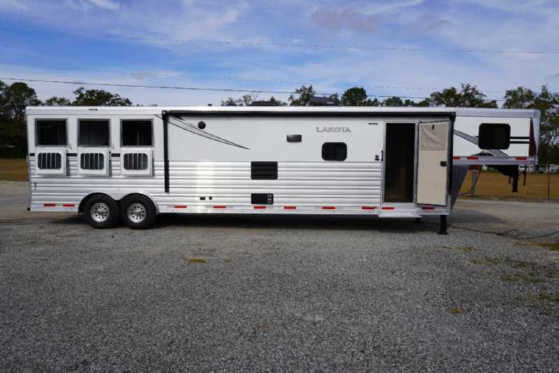 Trailer Photo 2