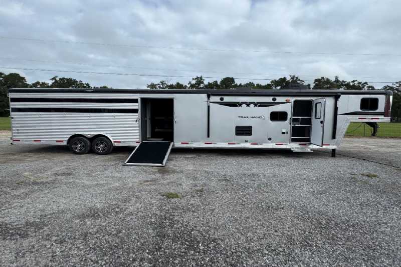 Trailer Photo 2