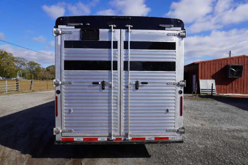 Trailer Photo 8