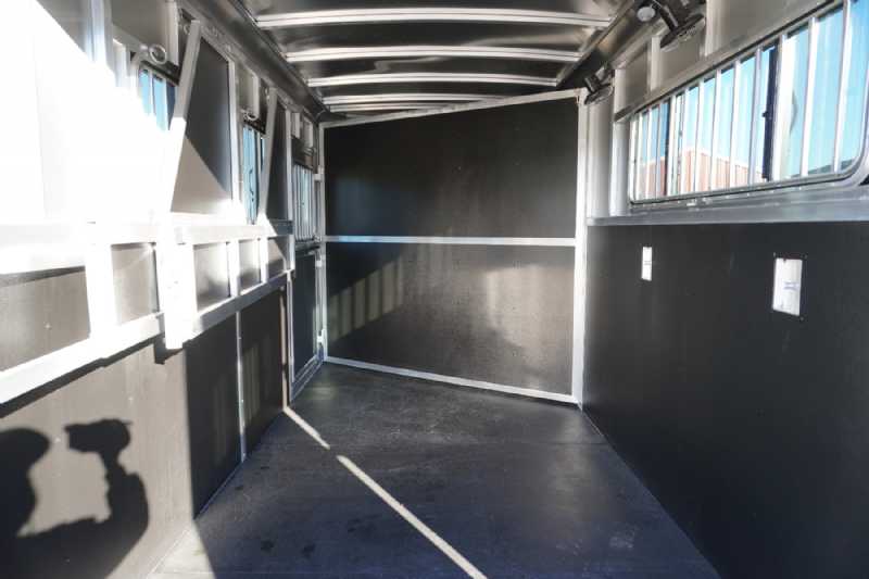 Trailer Photo 12