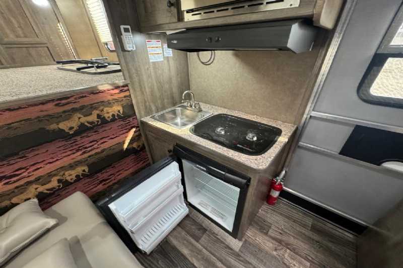 Trailer Photo 22