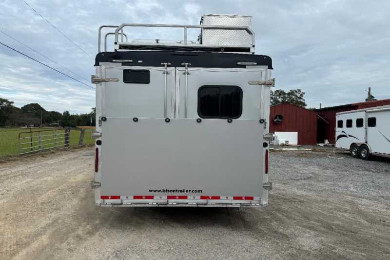 Trailer Photo 7