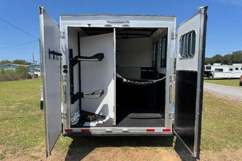 Trailer Photo 17