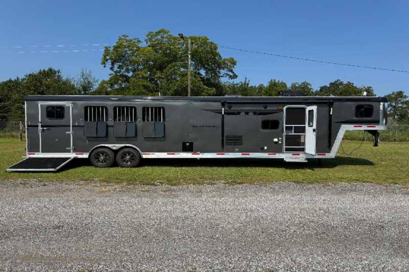 Trailer Photo 2
