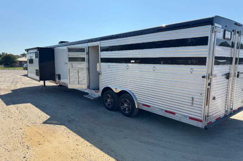 Trailer Photo 7