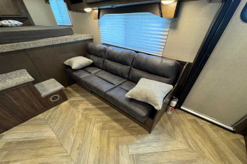 Trailer Photo 12