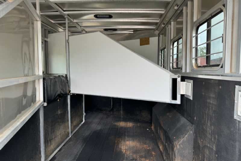 Trailer Photo 23