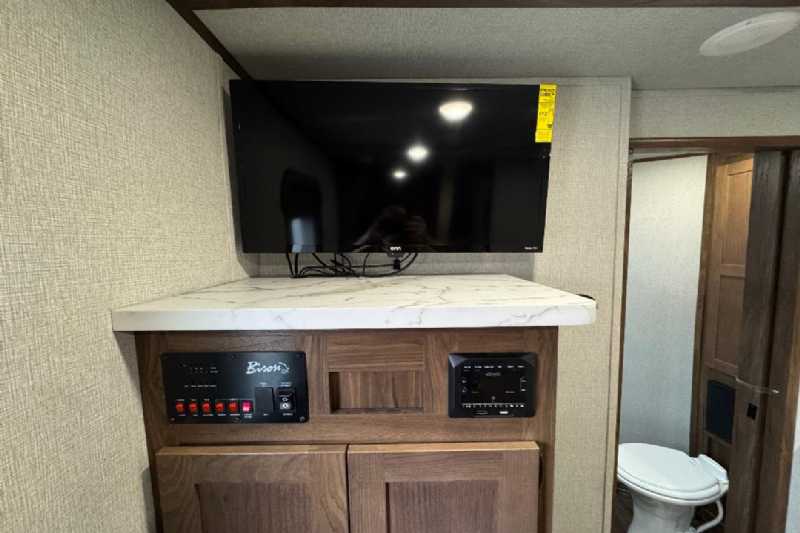 Trailer Photo 15