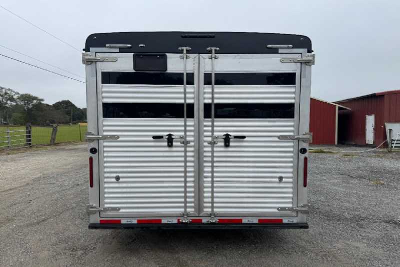 Trailer Photo 8