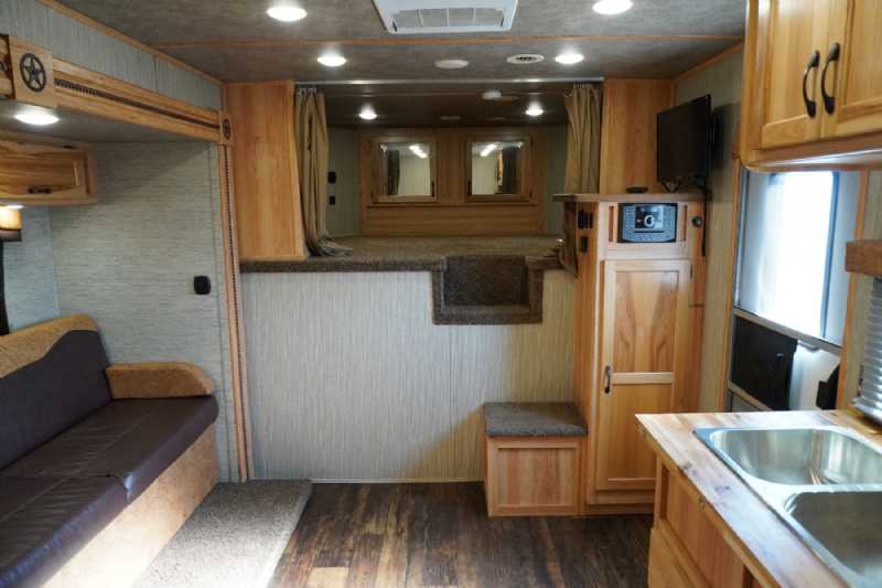 Trailer Photo 11