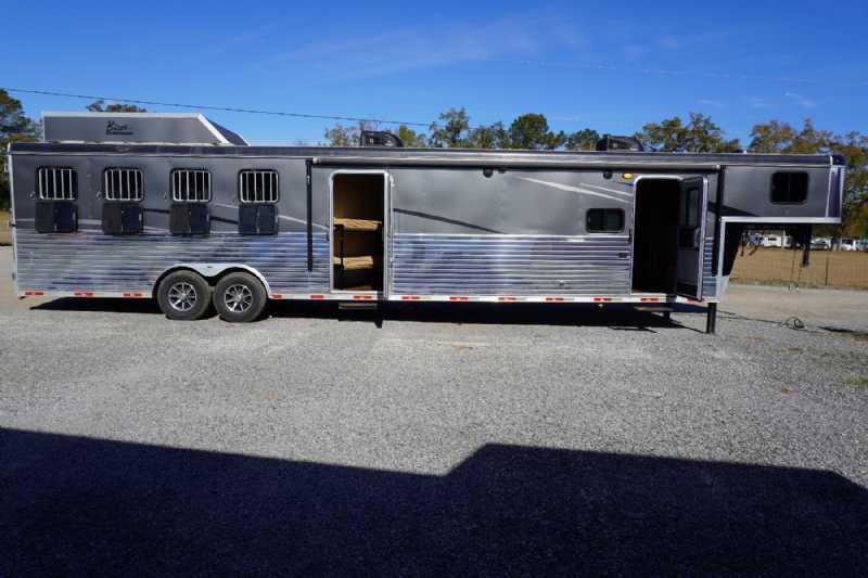 Trailer Photo 2
