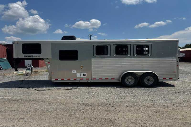 Trailer Photo 4
