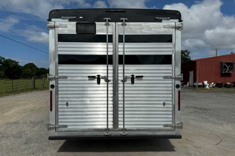 Trailer Photo 7