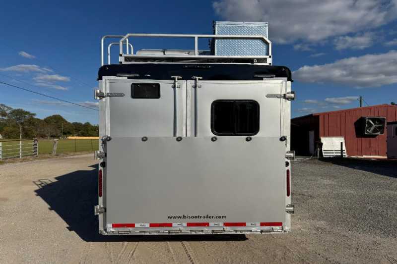 Trailer Photo 11