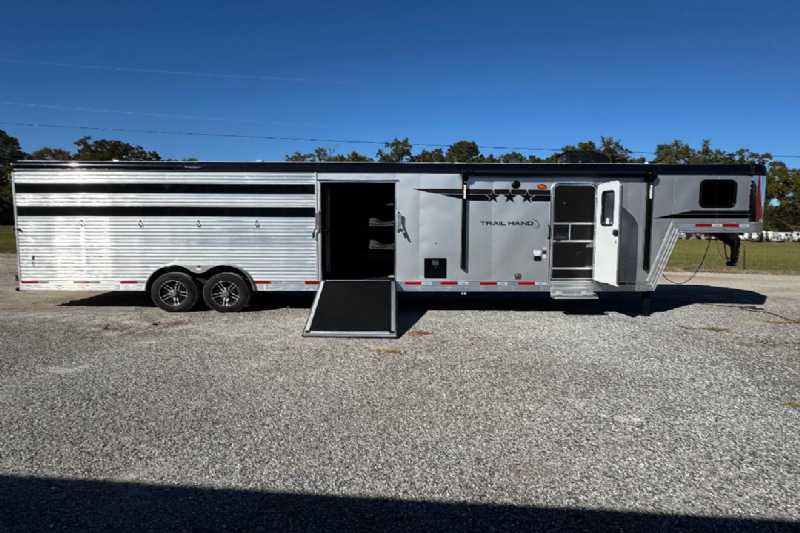 Trailer Photo 2