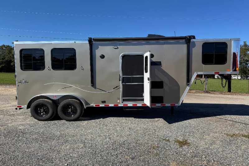 Trailer Photo 2