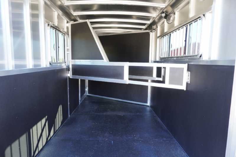 Trailer Photo 11