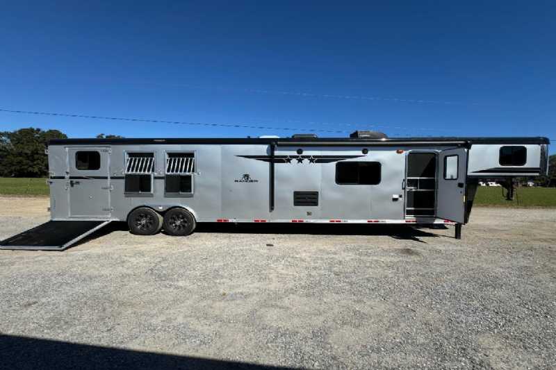 Trailer Photo 2
