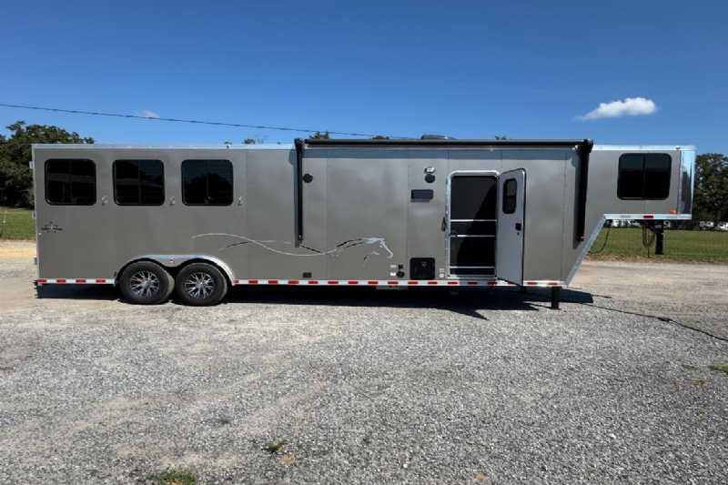 Trailer Photo 2