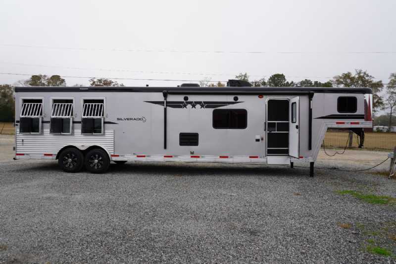 Trailer Photo 2