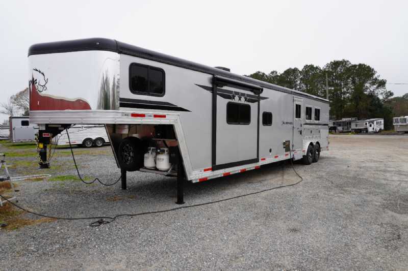 Trailer Photo 5