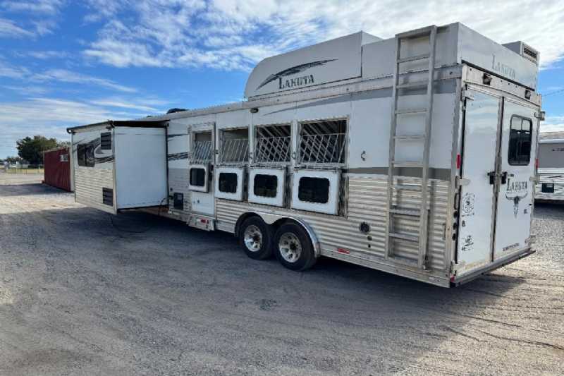 Trailer Photo 7