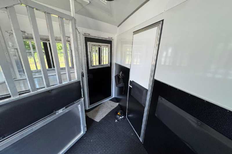 Trailer Photo 26