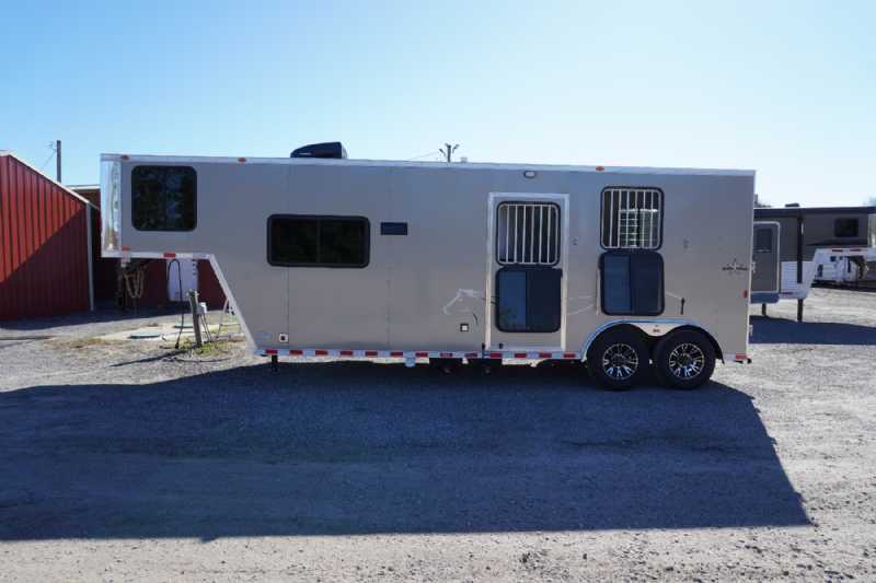 Trailer Photo 4